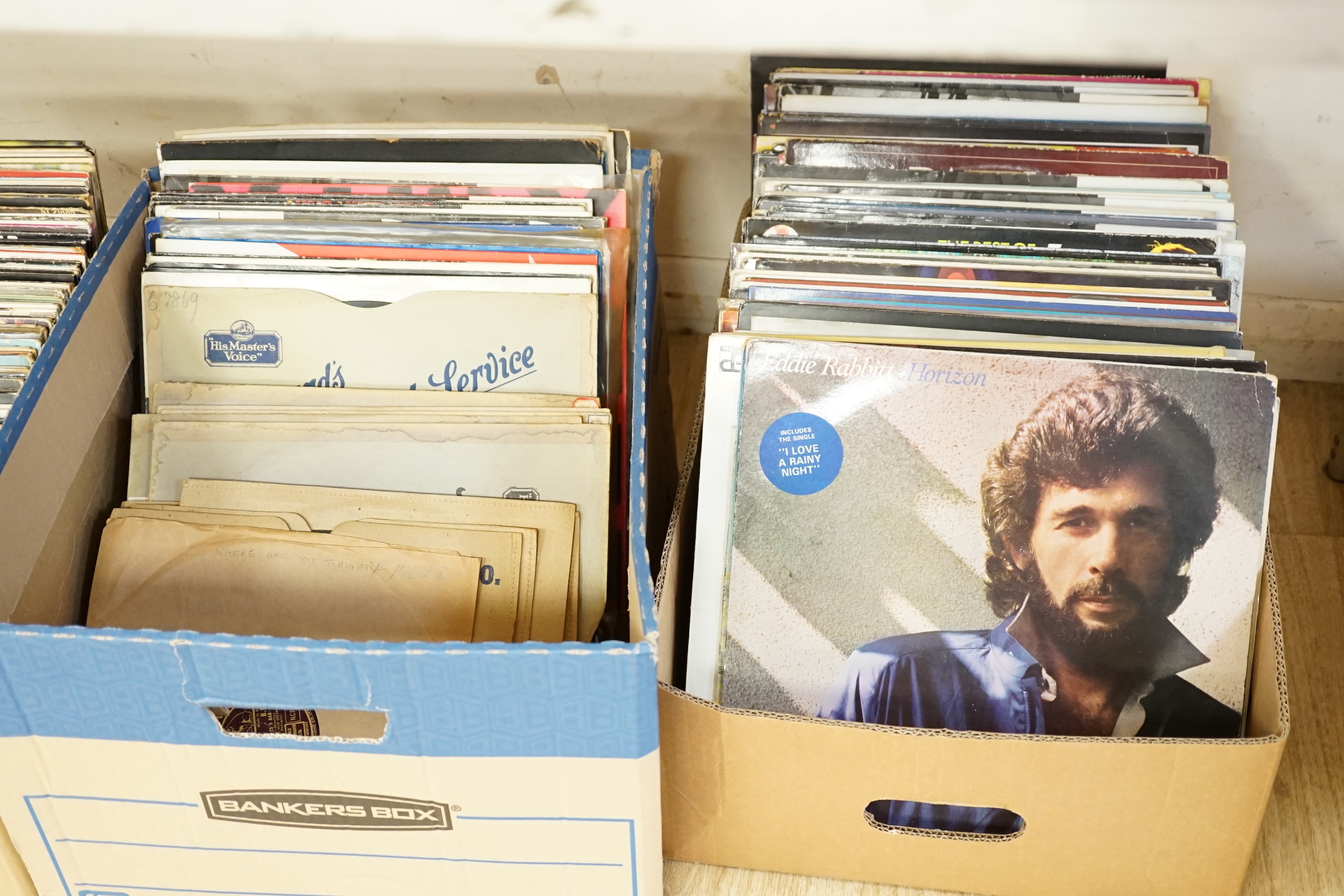 A large quantity of vinyl LP albums, mainly rock and pop to include The Beatles, Frank Zappa, Jimi Hendrix, Mama Cass, The Beach Boys, Roxy Music, etc. Together with a quantity of 7 inch singles and a few 78s.